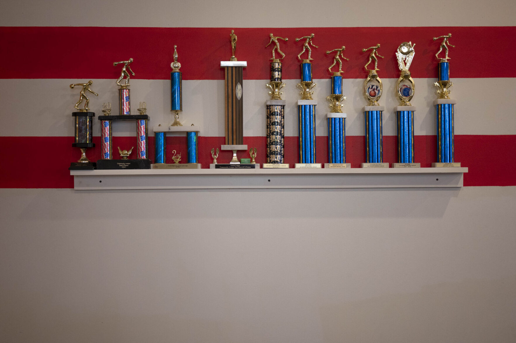 Bowling alleys anxious to get rolling